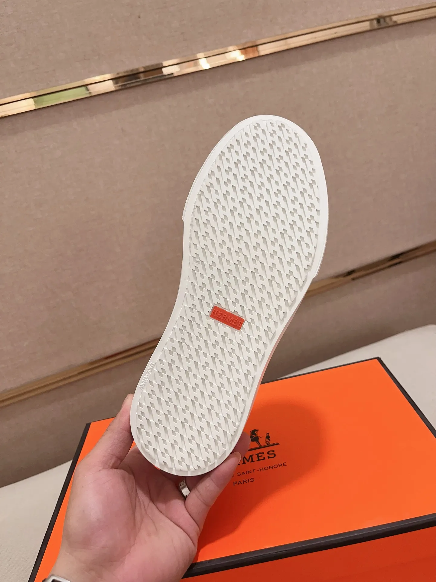 Men's clothing and shoes💰: 400💰《HERMES》【Classic Original Version】Hermès; Top 🔝 Purchasing Agency 🔍🔍Men's latest 🇺🇸 counter sales simultaneously, original ▲▲cowhide imported from Italy ▲▲Exquisite workmanship (Italian 🇮🇹Imported water-dyed 🐂cowhide lining) sole: original sole provided by the original factory, ⚠️exclusive double-layer activity·TPR·rubber·combined molded outsole; Code number: 38-44 (45/46 can be customized, non-refundable)
